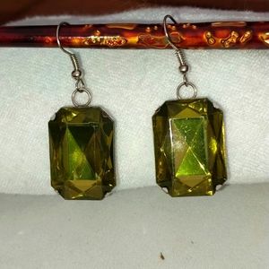 Emerald green rhinestone earrings